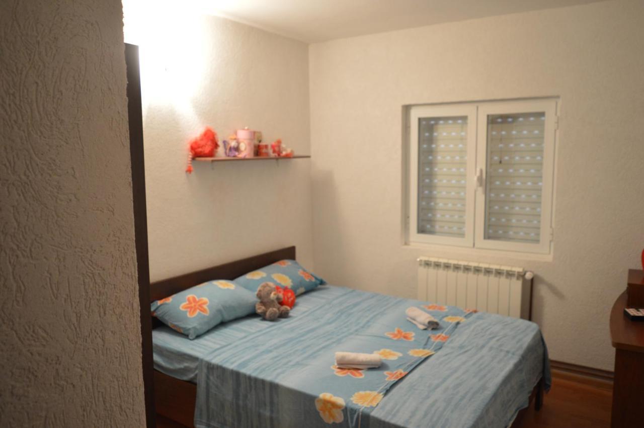 Vujas Village Pleasure Kotor Exteriör bild